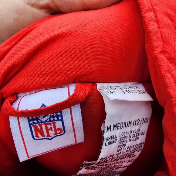 Boys Tampa Bay Bucaneers coat - Picture 3 of 3